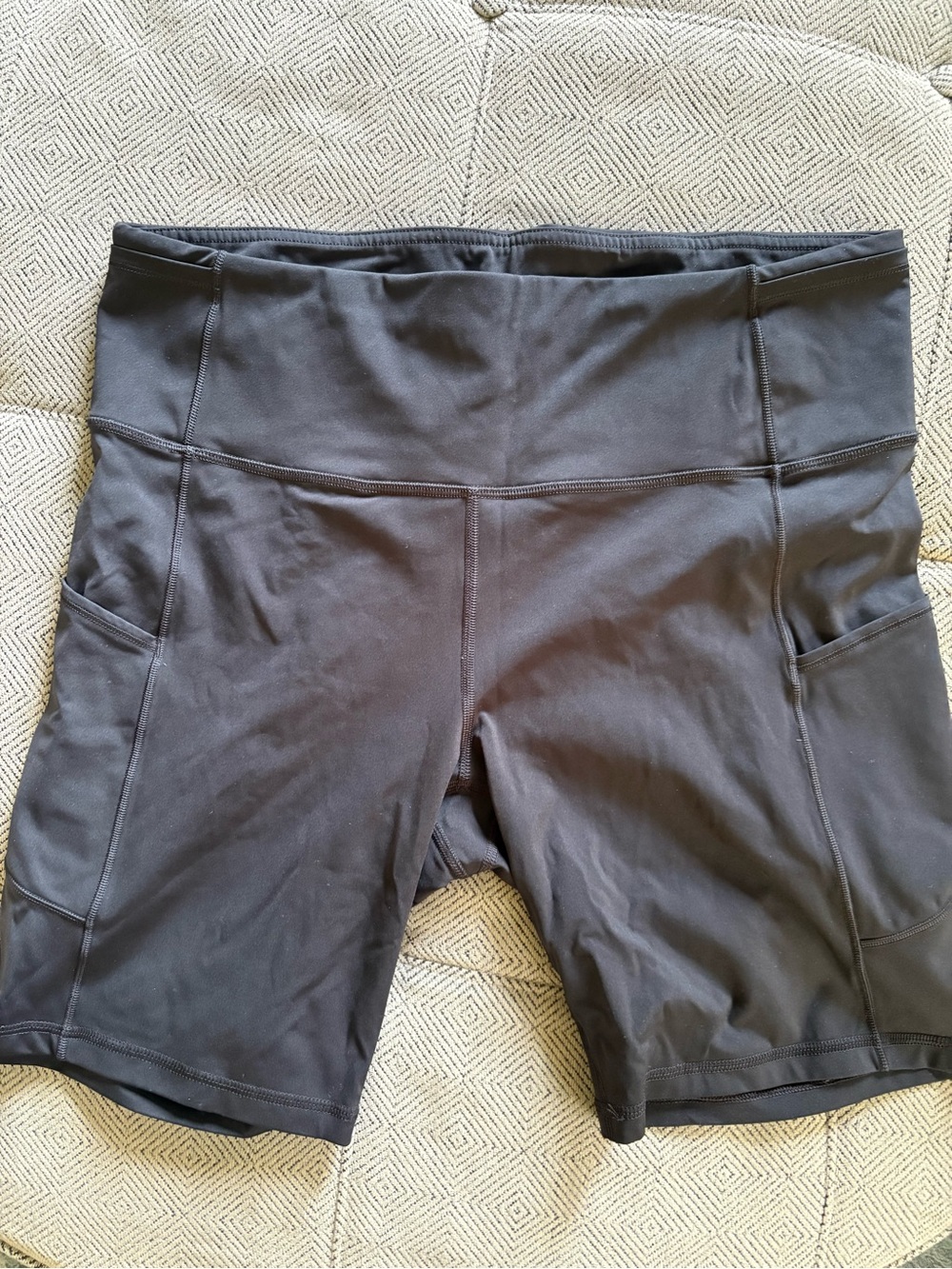 Lululemon Black High-Rise Biker Shorts Side Pockets Size 12
